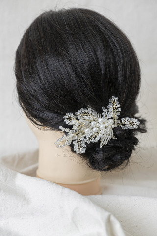 ヘアアクセサリー