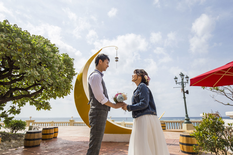 素敵なオブジェの前で*