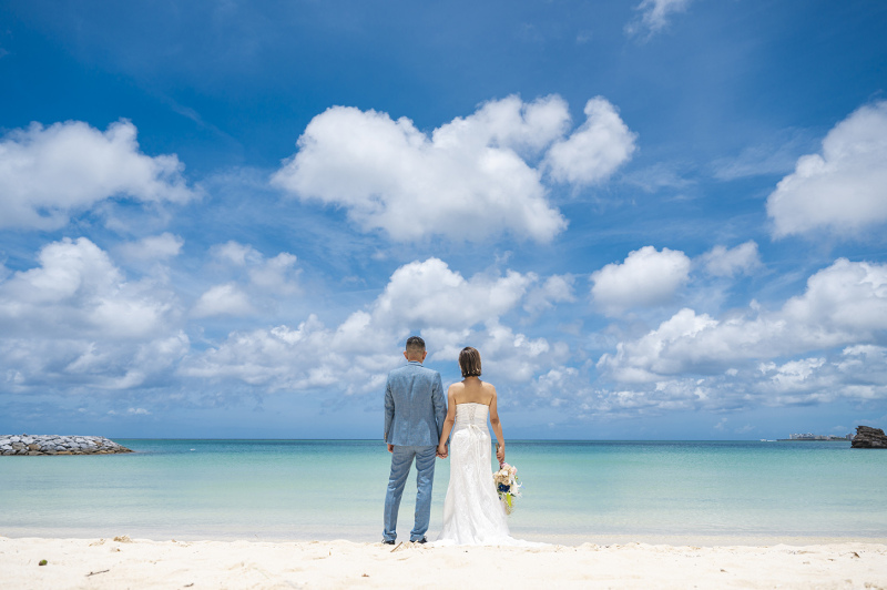 砂浜と海と空と