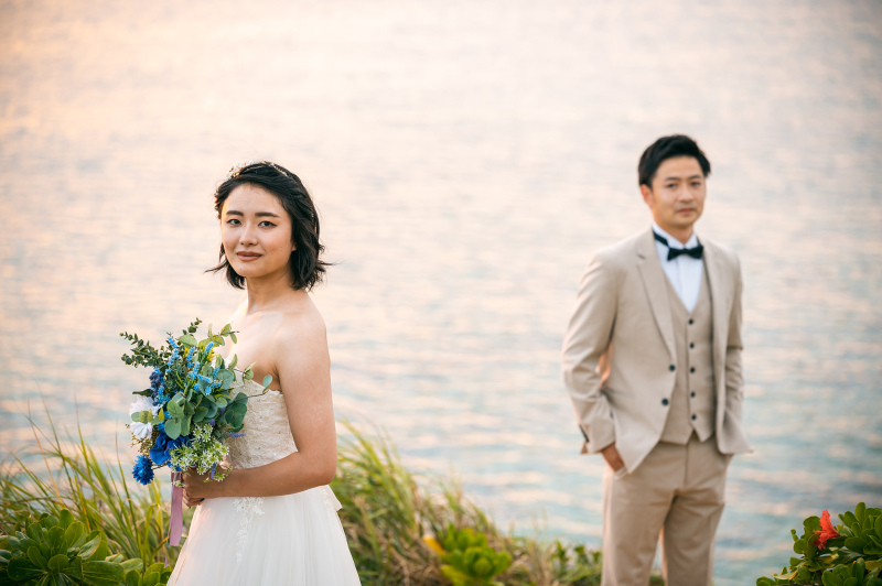 暖かい夕日がおふたりを包み込む