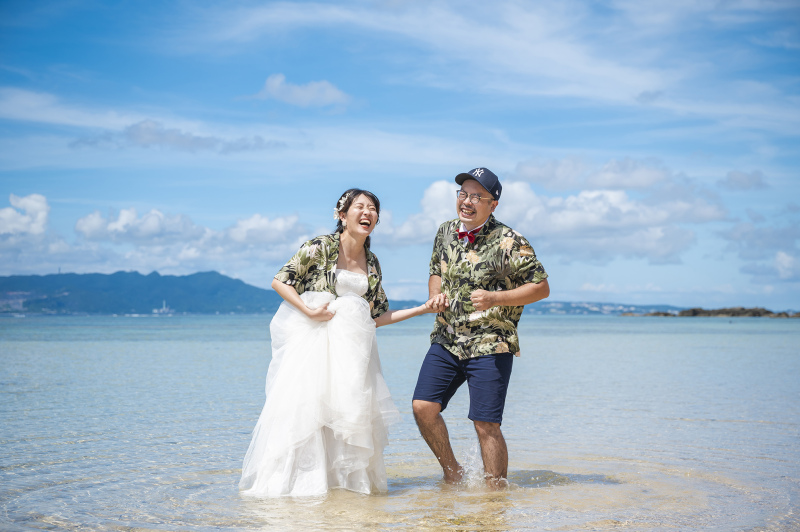 お持ち込みのアロハを羽織って*