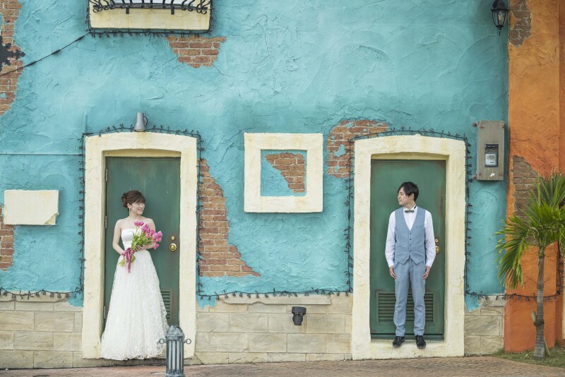 カラフルな外壁でポップなショット♩