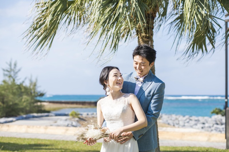 後ろからぎゅっと♡