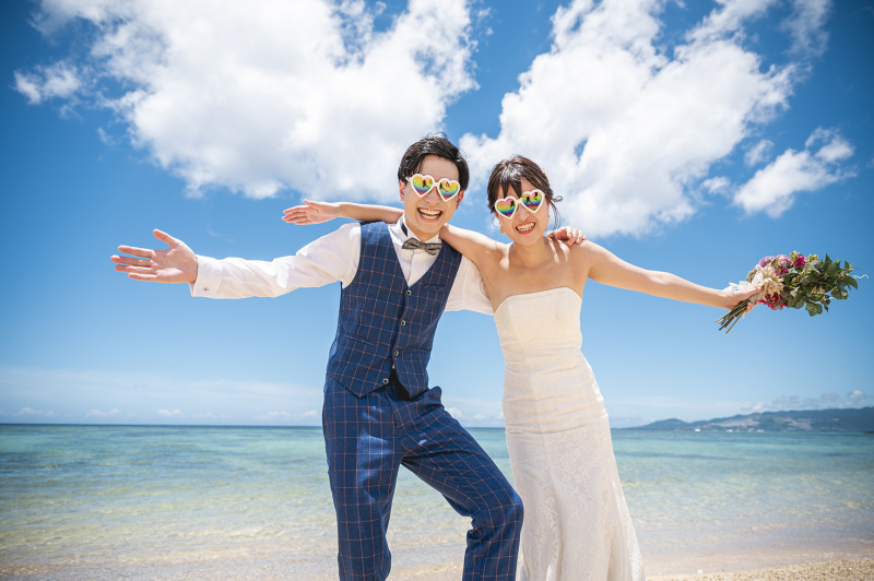 お揃いのサングラス