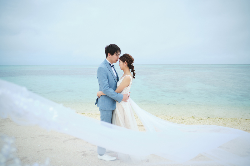 ベールに包まれながら