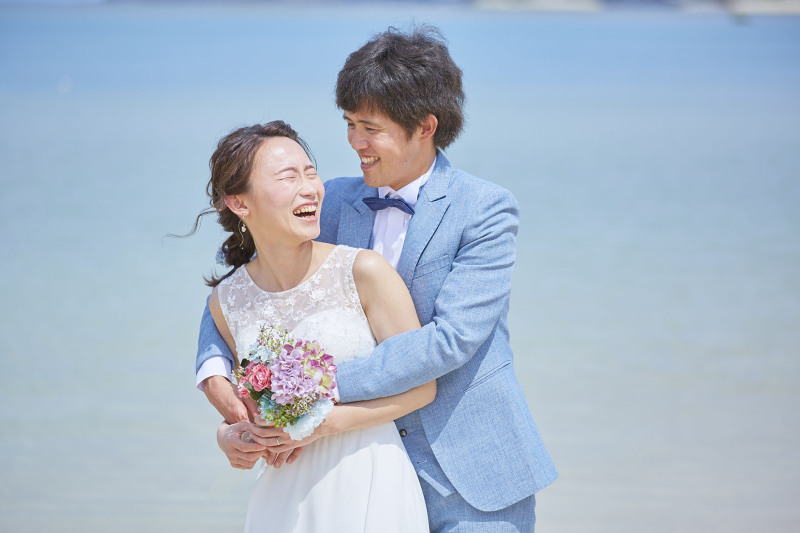 後ろからぎゅっと♡