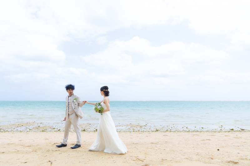 波打ち際をおふたりで