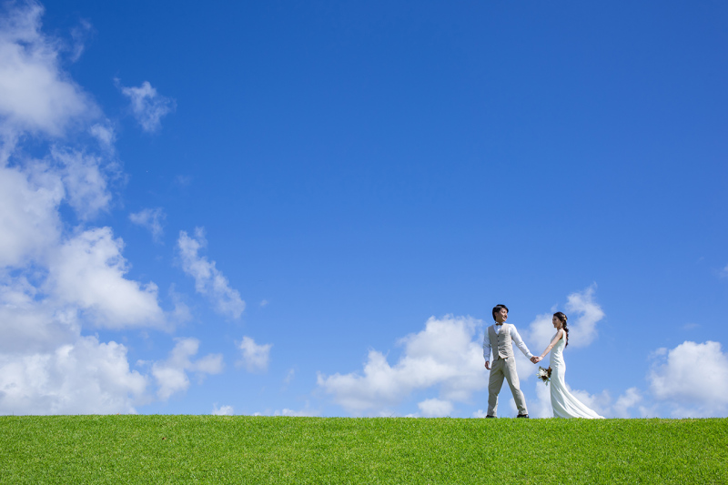 大きな空にフワフワ雲
