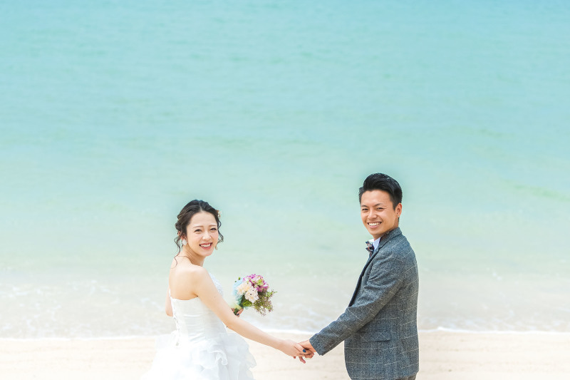 ビーチをバックに‼︎