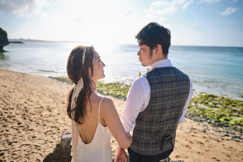 青い海をバックに♪