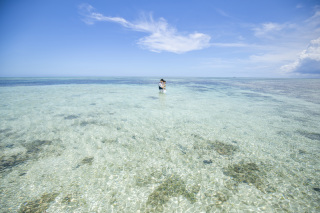 最高に綺麗な海をバックに無人島で叶えるリゾートウェディングフォト☆