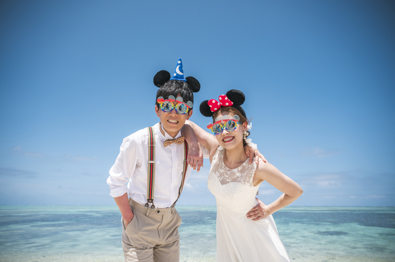 サングラスをかけてハッピー