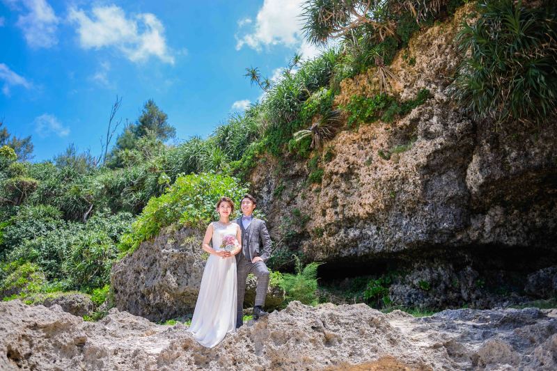 ダイナミックな岩々に囲まれて＊