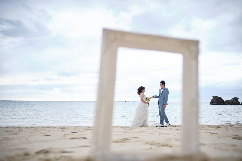 手を取って・・・