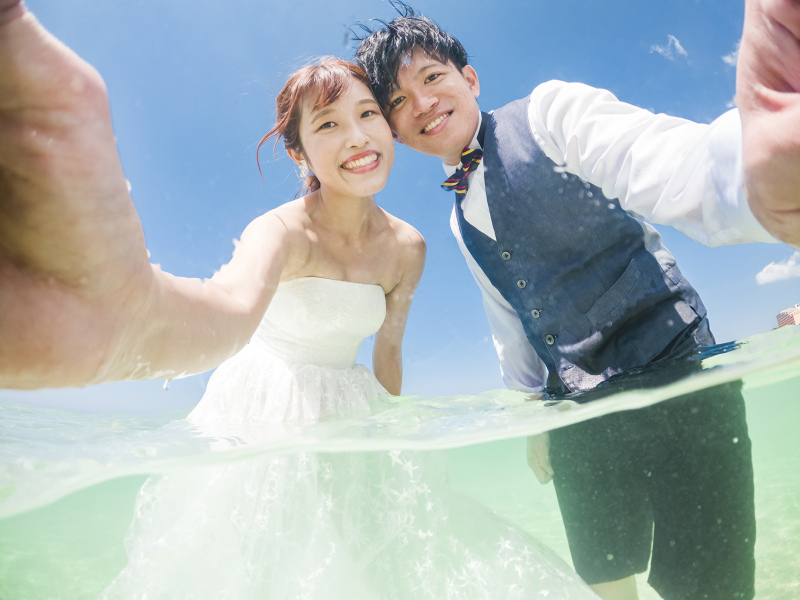 青い海で大満足なロケーションフォト！