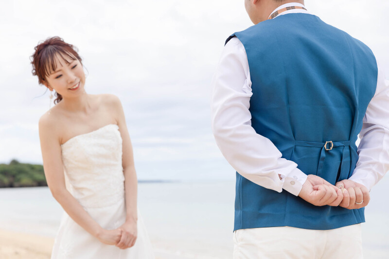 新郎様が持っている物は・・？