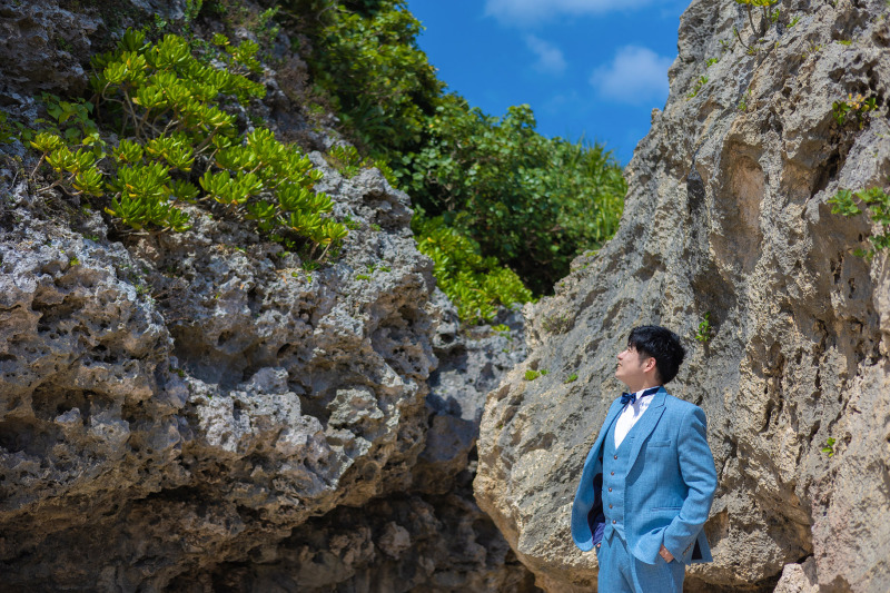 岩場でワイルド