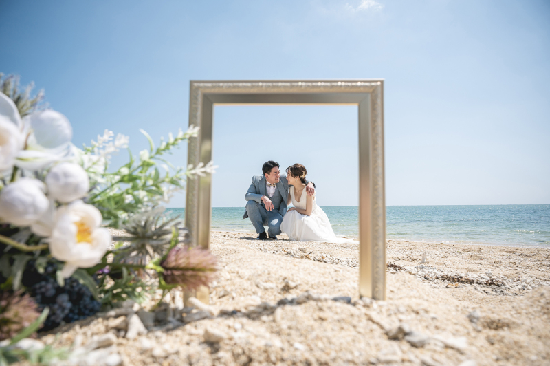 フレームに小さく収まって