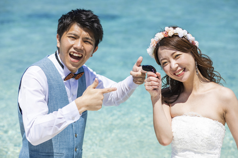 青い海と笑顔が素敵なおふたりとナマコ！？☆