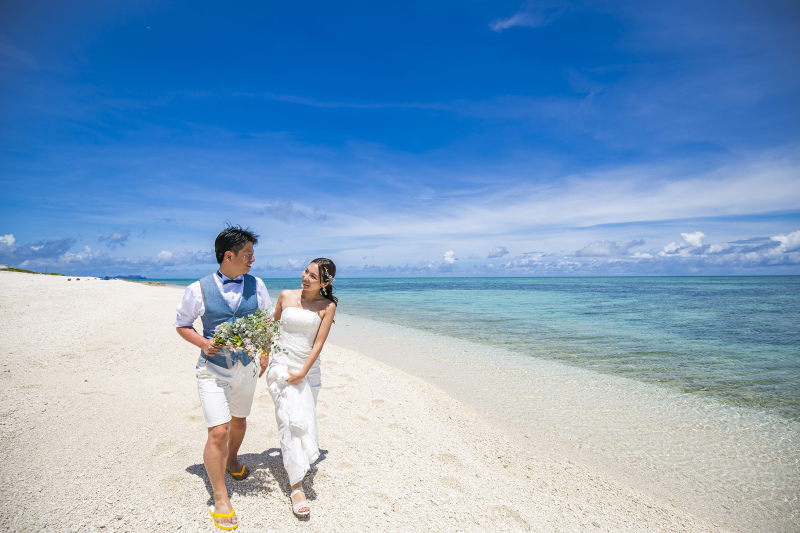 サンゴのかけらでできた島でフォトウェディング♡