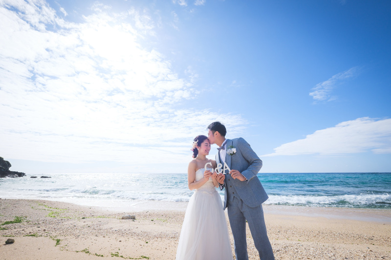 グッズを使ったお写真でも楽しくフォトウェディング