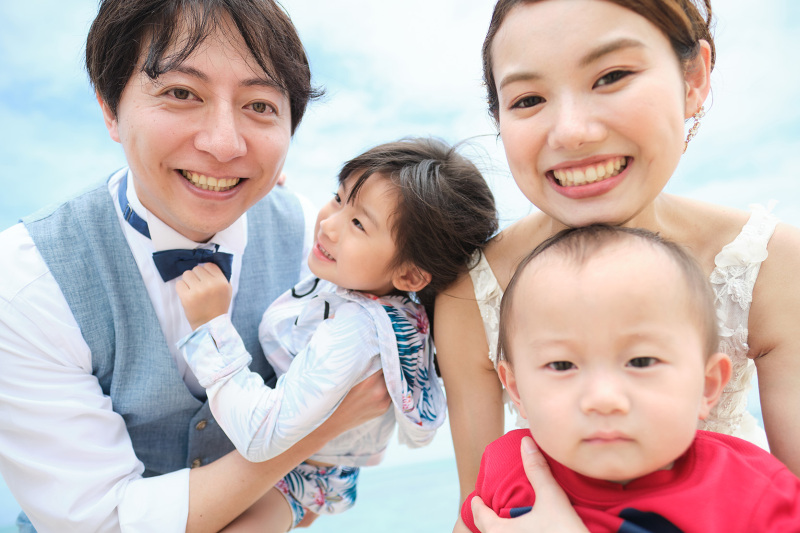 笑顔いっぱい家族の絆