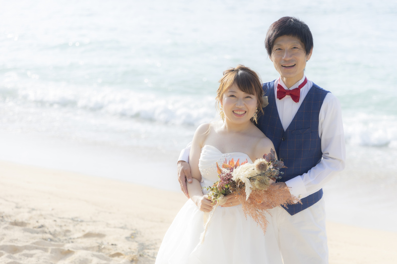 寄り添いながら嬉しそうなお二人♪