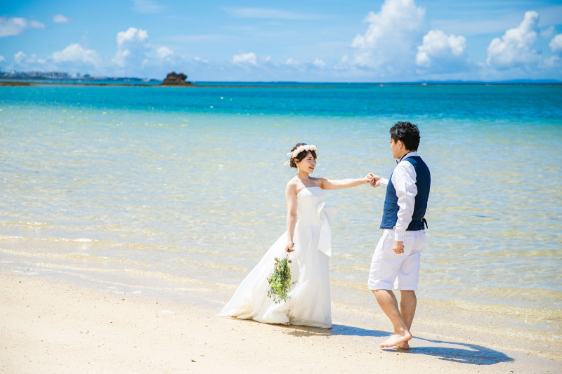 抜群！晴天の中ビーチフォトウェディング＊