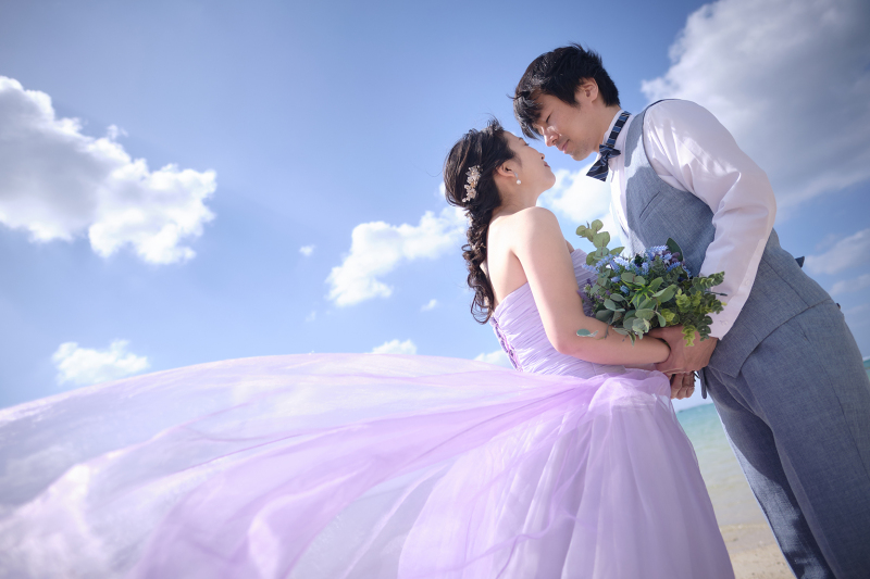 紫のドレスで・・・