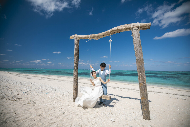 ブランコに乗って楽しく♪