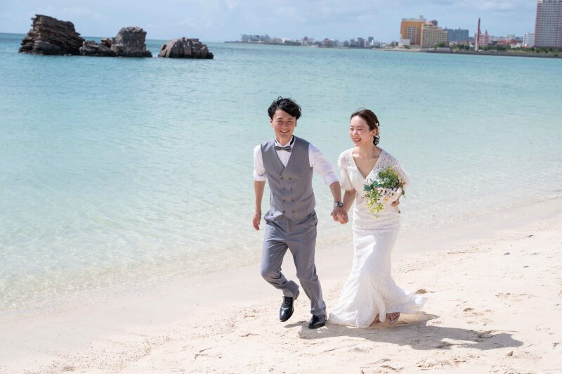 アラハビーチでフォトウェディング