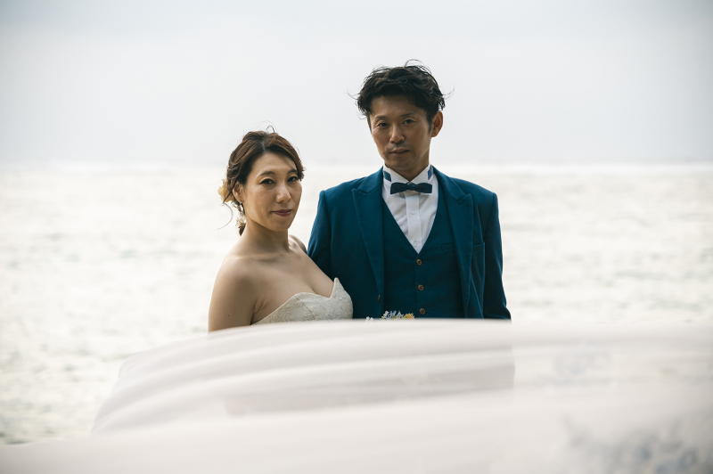 ベールに包まれながら