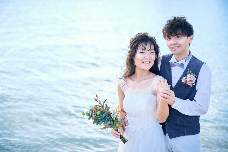 優しく支えるご新郎様◎