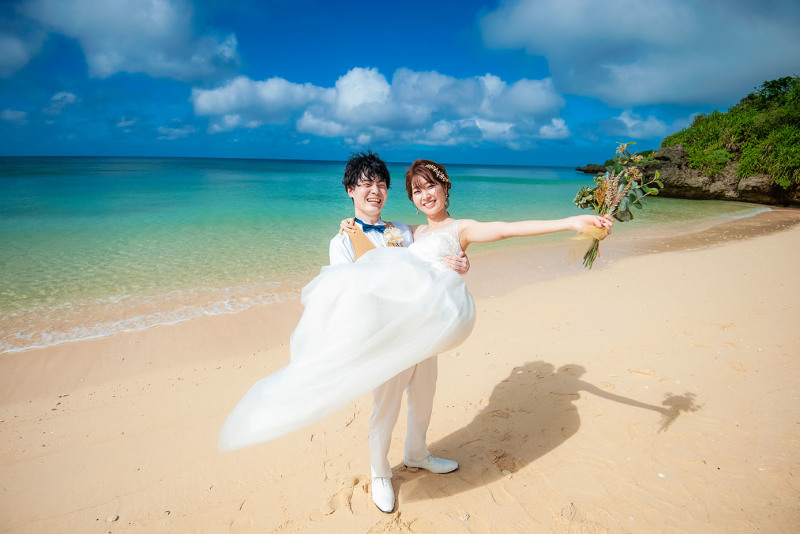 コバルトブルーをバックに♪