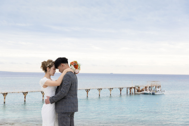 おでこをくっつけて..