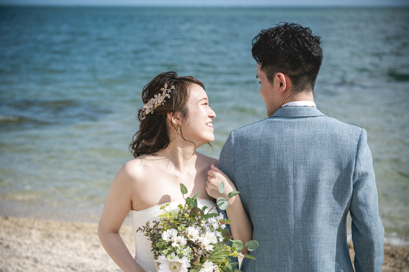 見つめ合いながら