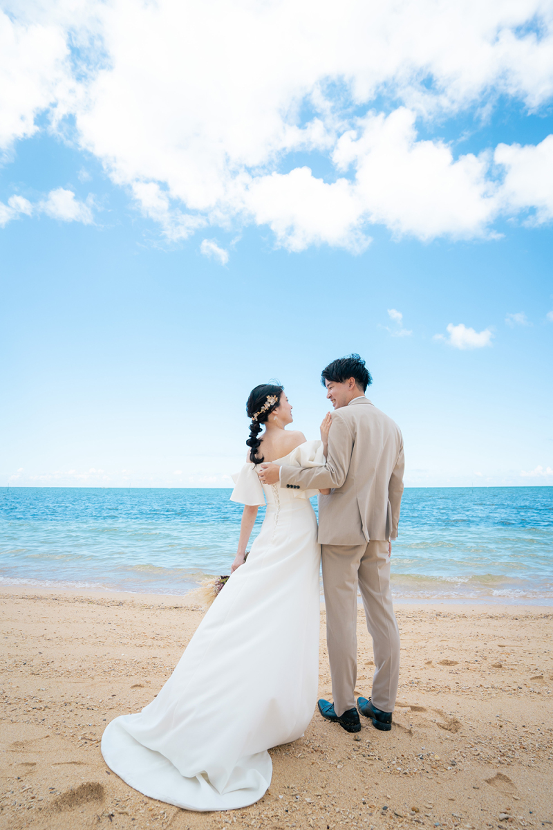 青い空と青い海と