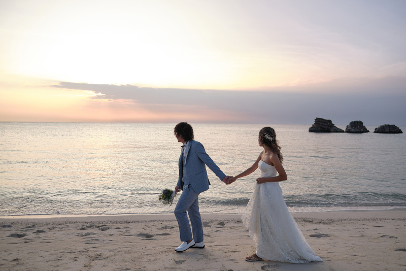 手を引かれて行く先