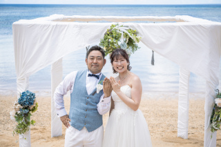 沖縄でビーチ挙式