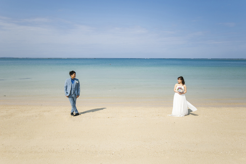 波も穏やか、綺麗すぎる海!!