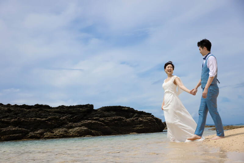 海に入ってフォトウエディング*