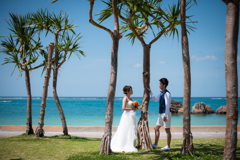 緑と海をバックに撮影スタート！