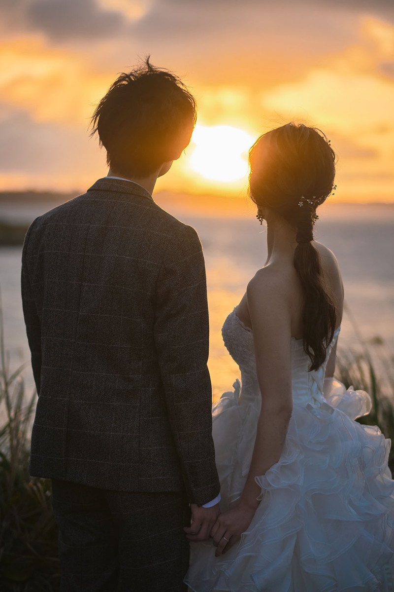 ふたりを囲むオレンジの空