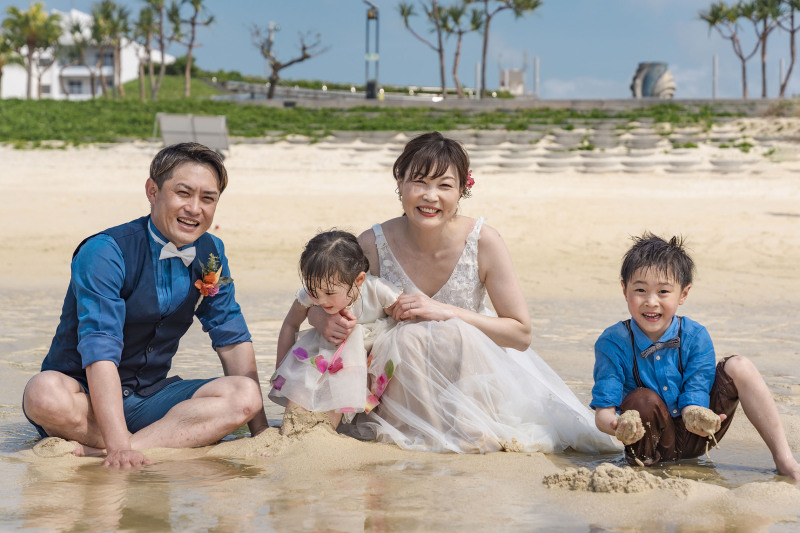 みんなで砂遊び！