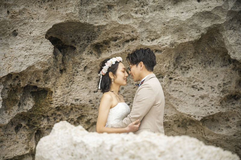 見つめ合いながら