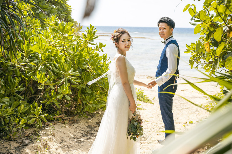 海へ導く真っ白な道