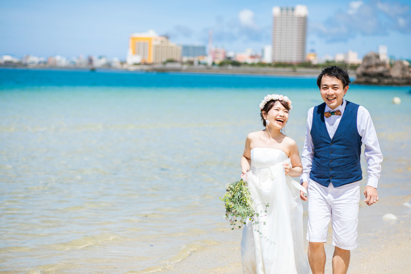 ビーチを楽しくおしゃべりしながらお散歩〜♪