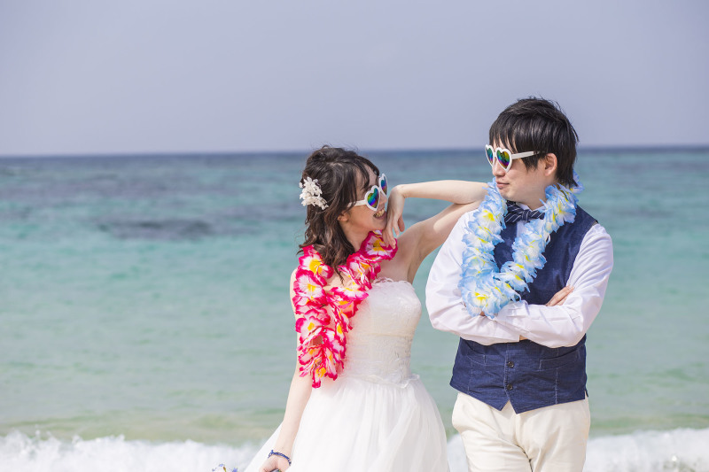 お持ち込みグッズのサングラス&レイ