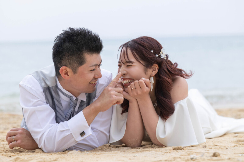 砂浜に寝そべって・・・