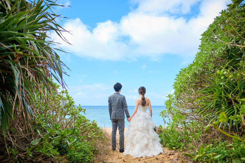 青い海が広がるビーチで*